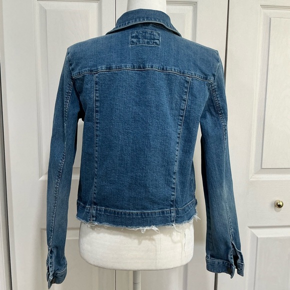 🤎 Loft Women’s Blue Denim Jean Jacket with Raw Hem - Medium - Picture 3 of 7